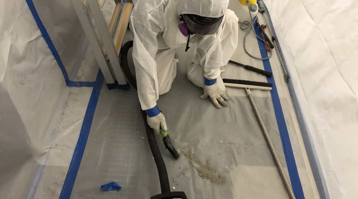 港区 芝 NEC本社ビル 空調設備工事に伴うアスベスト対策工事(天井開口) 港区 芝 NEC本社ビル 空調設備工事に伴うアスベスト対策工事(天井開口)