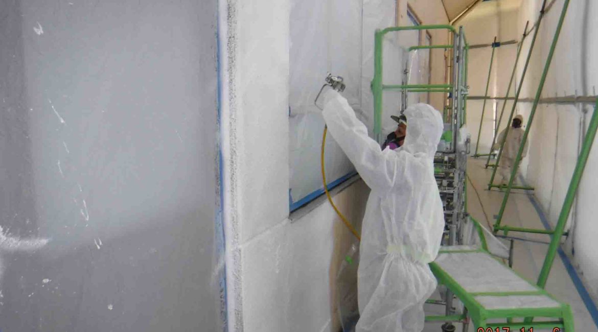 福生市 横田基地内 外壁アスベスト含有塗料除去工事